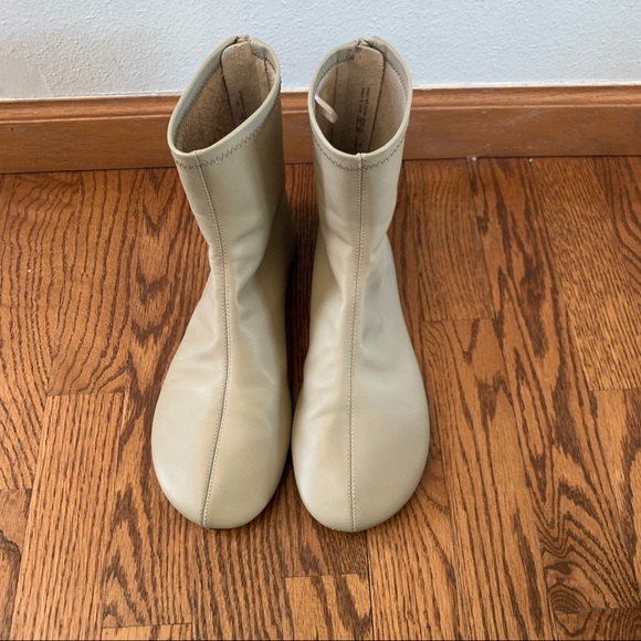 💗 3 for $20💗 Zara round toe low heel leather taupe gray boot - Picture 6 of 14
